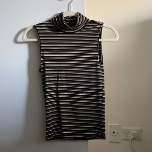 NEVER BEEN WORN Sanctuary black brown and white turtleneck